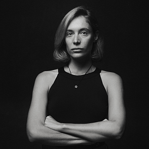 МАЙЯ КЛУГМАН