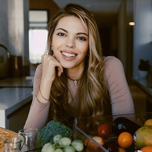 АЛИНА ТЮТЬКОВА