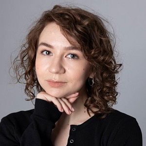 АСЯ ЗУБКОВА